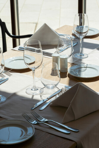 ©ElaVisual.com Hotel Restaurant Speisesaal Tisch Gedeck ©ElaVisual.com Hotel Restaurant Speisesaal Tisch Gedeck
