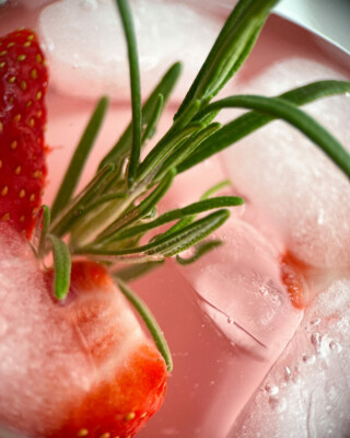 Food_Fotografie_Sommerdrink_Closeup_Erdbeer Food_Fotografie_Sommerdrink_Closeup_Erdbeer